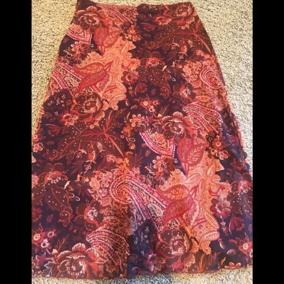 Beautiful autumn skirt 🍂 - Picture 2 of 3